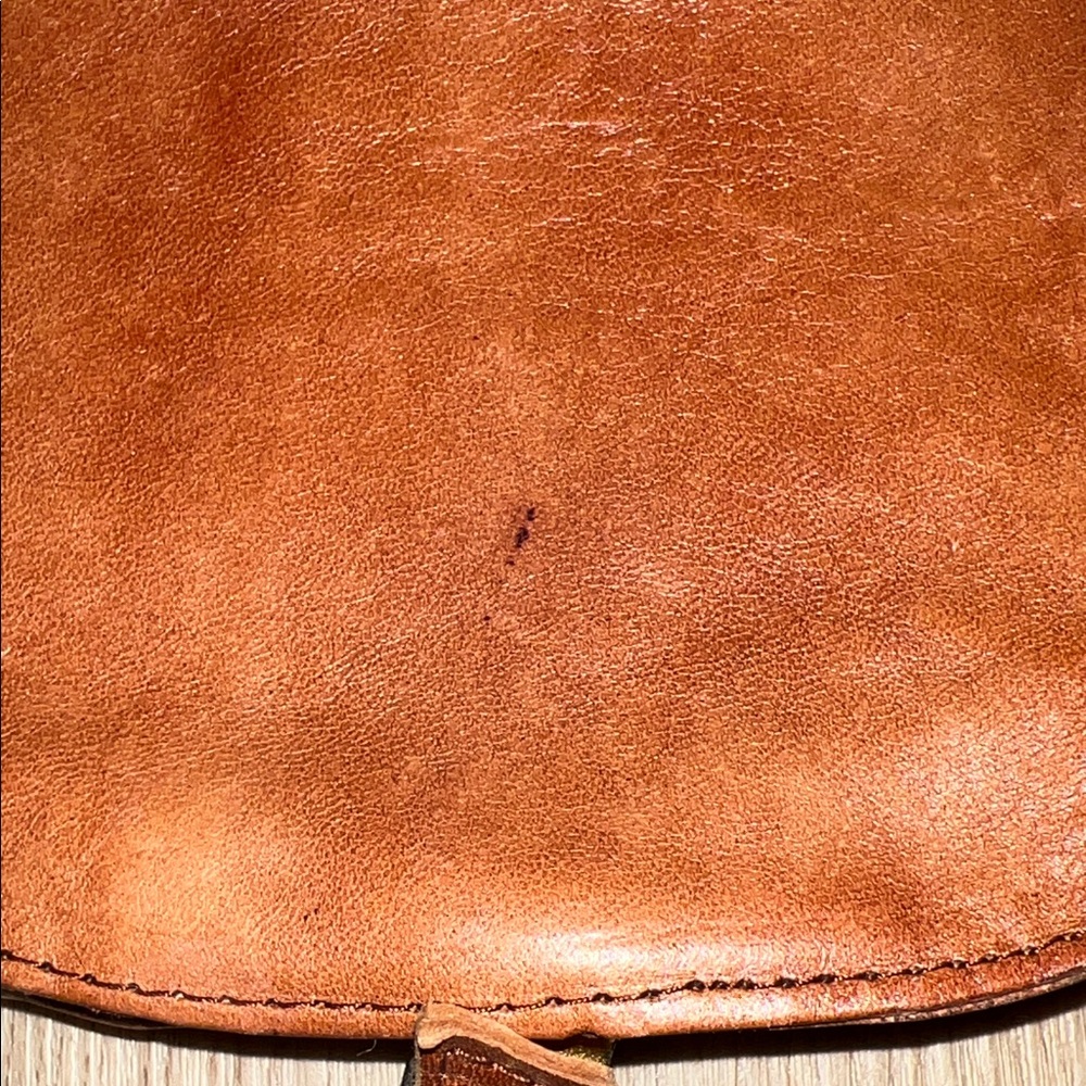 Vintage Circa 1990’s Brown Leather Crossbody Bag - Picture 4 of 16